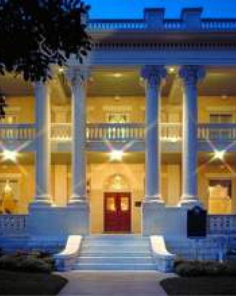 Hotel Ella near UT